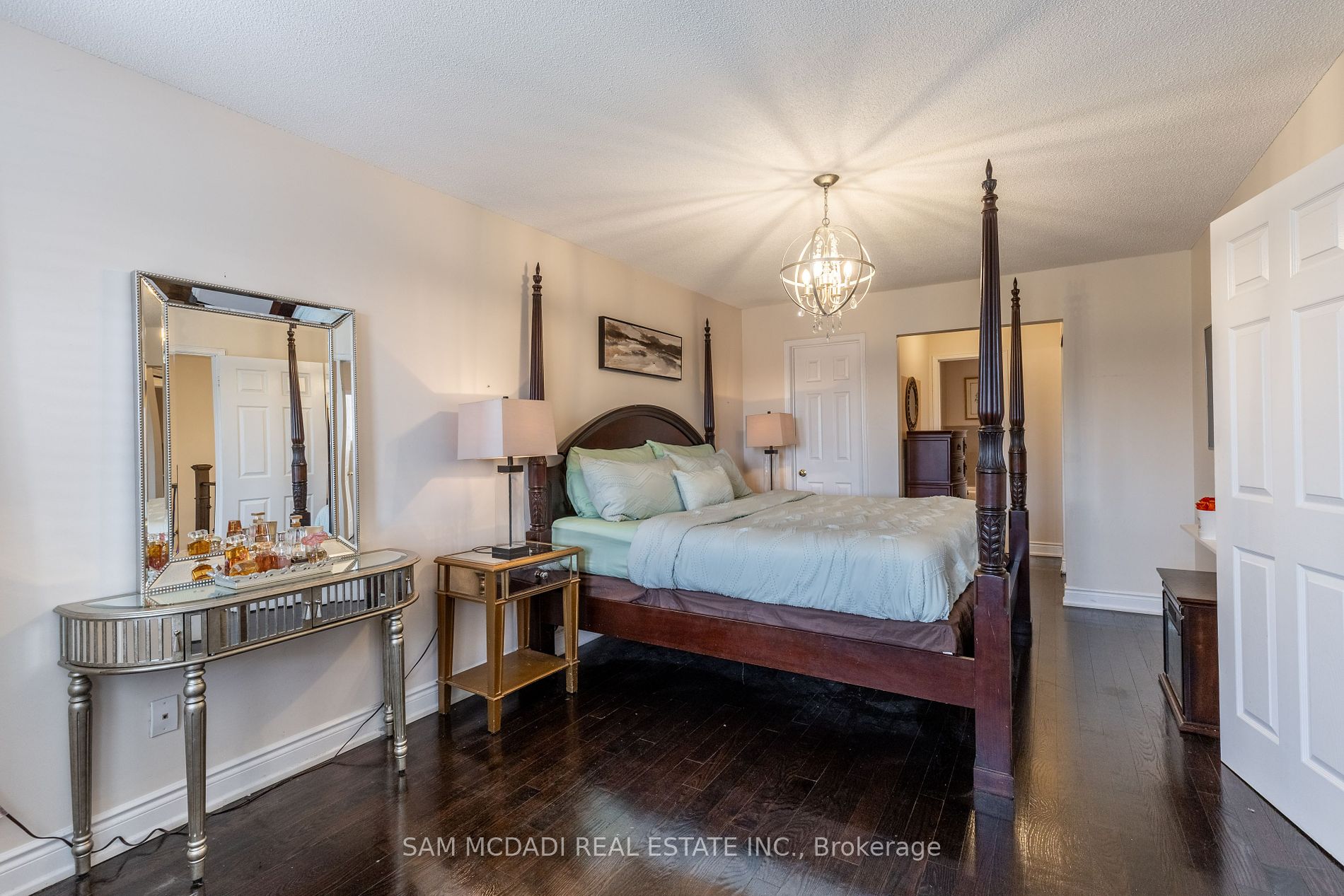 100 Castlehill Rd