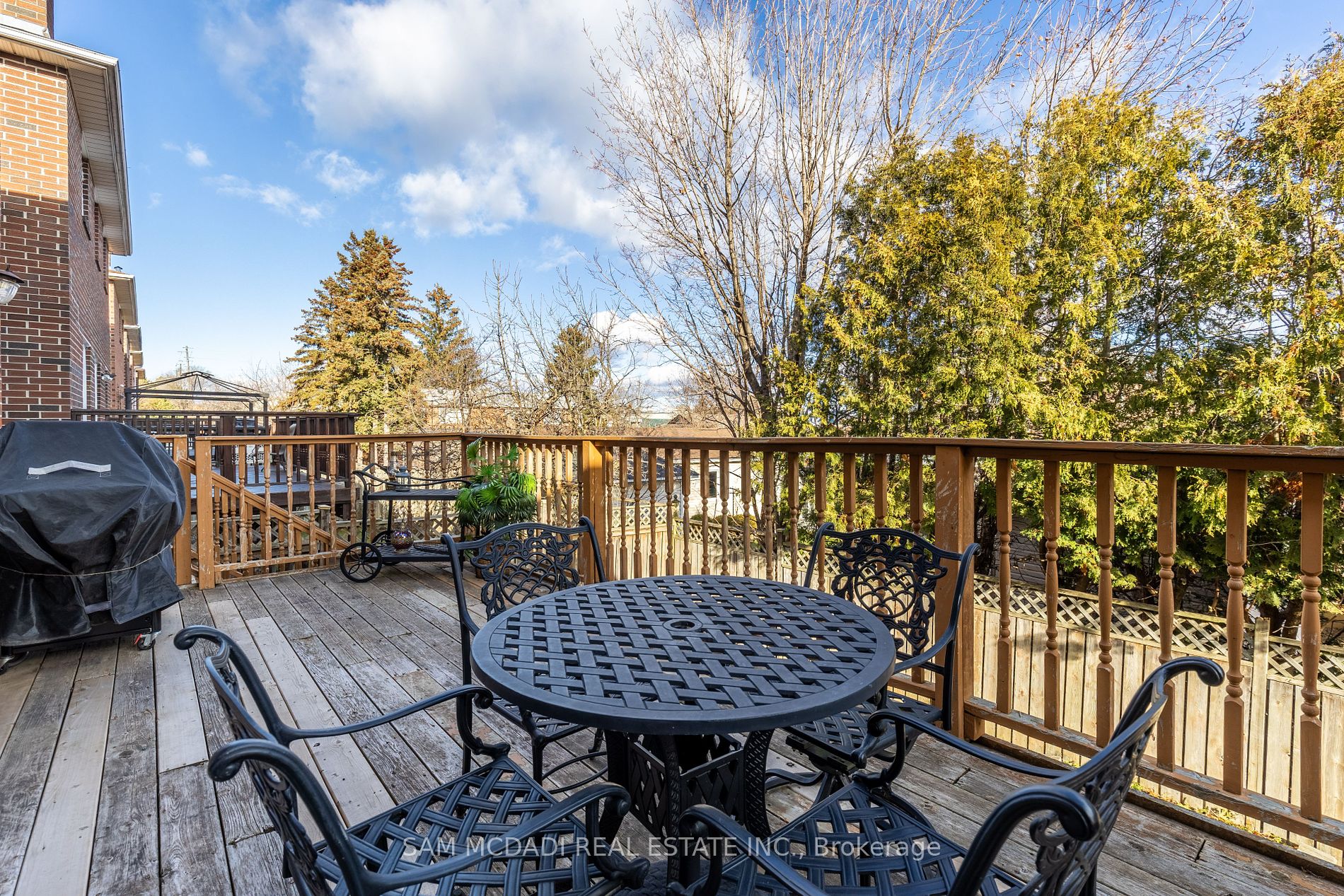 100 Castlehill Rd