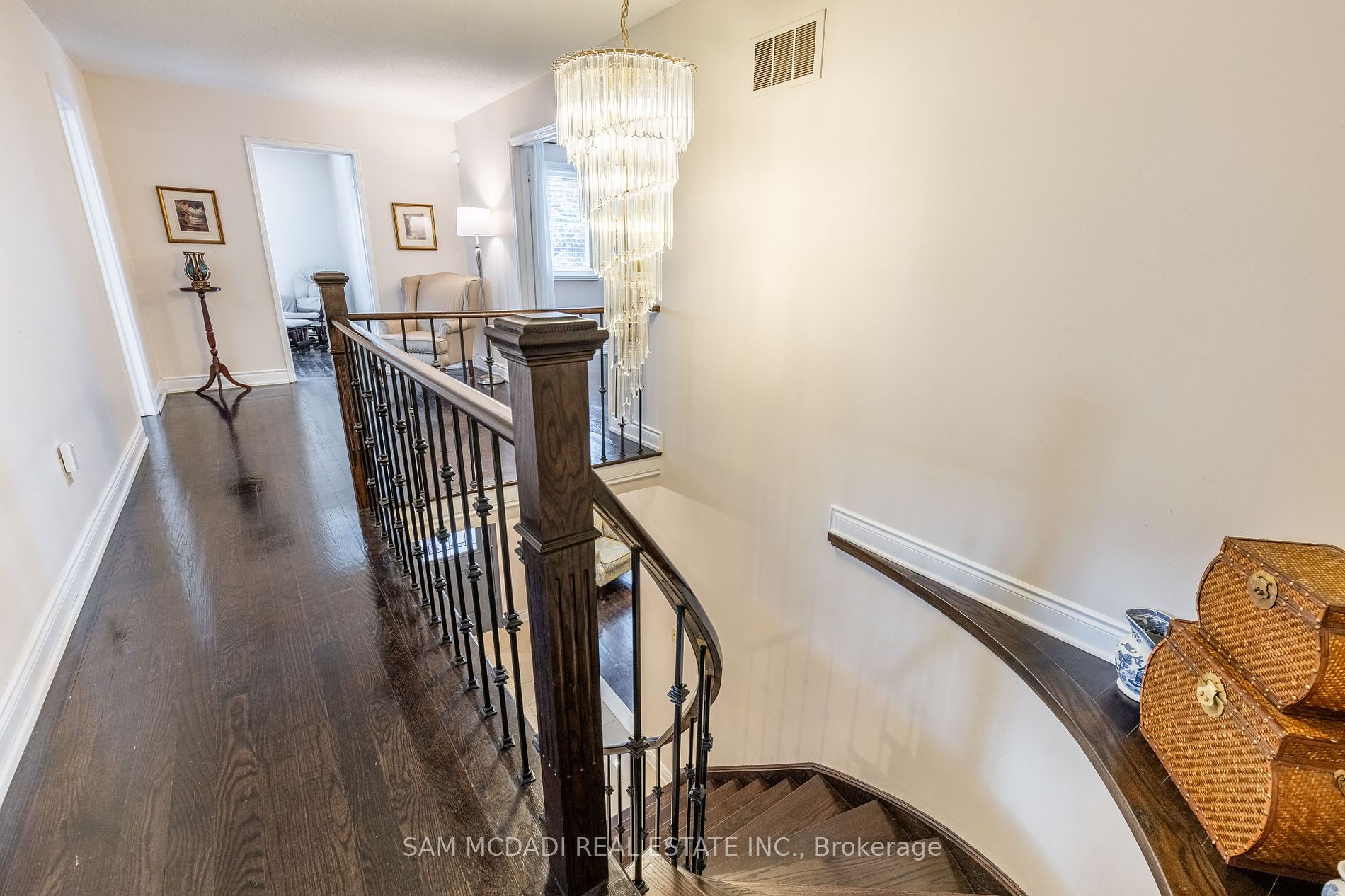 100 Castlehill Rd