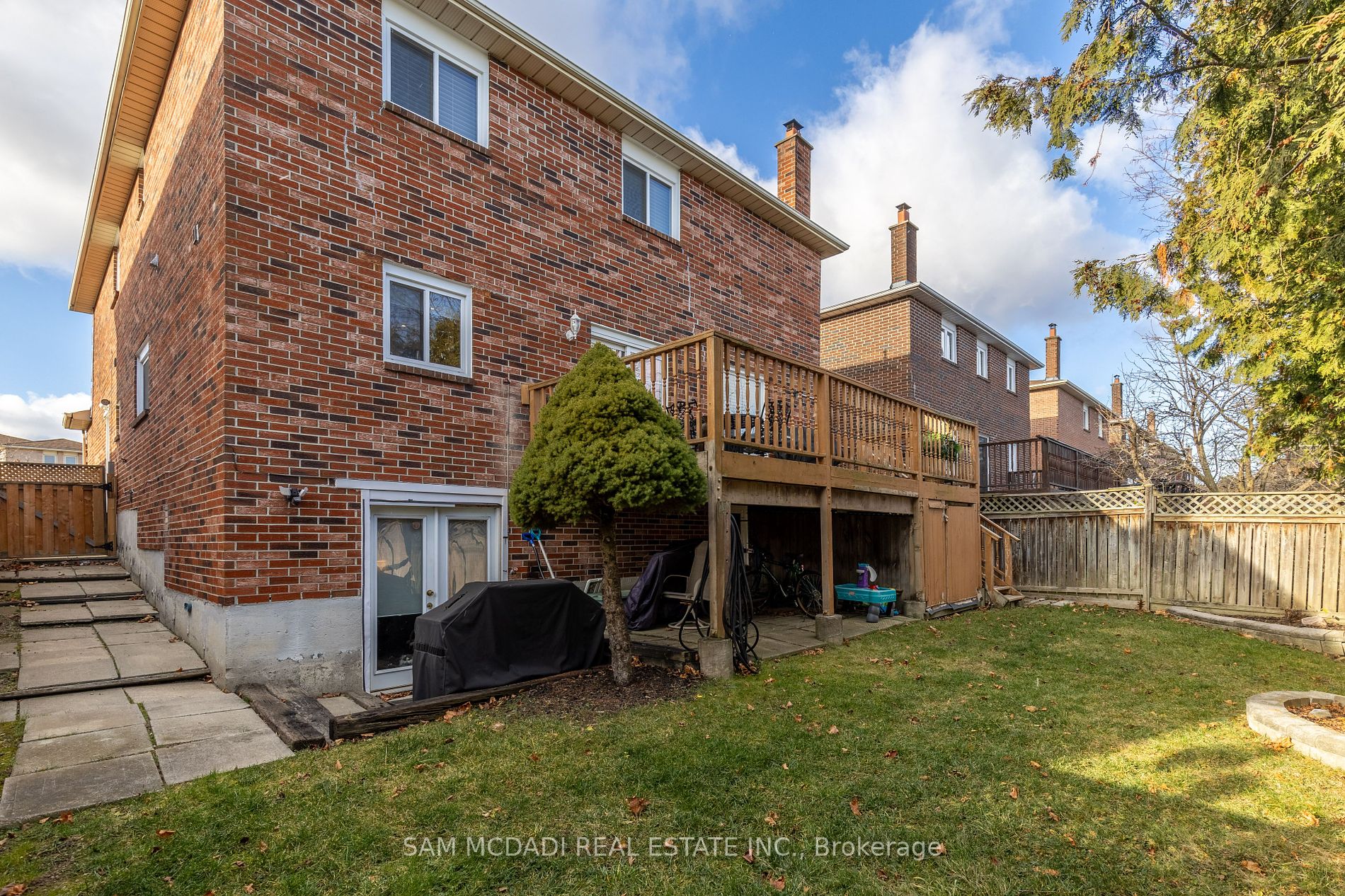 100 Castlehill Rd