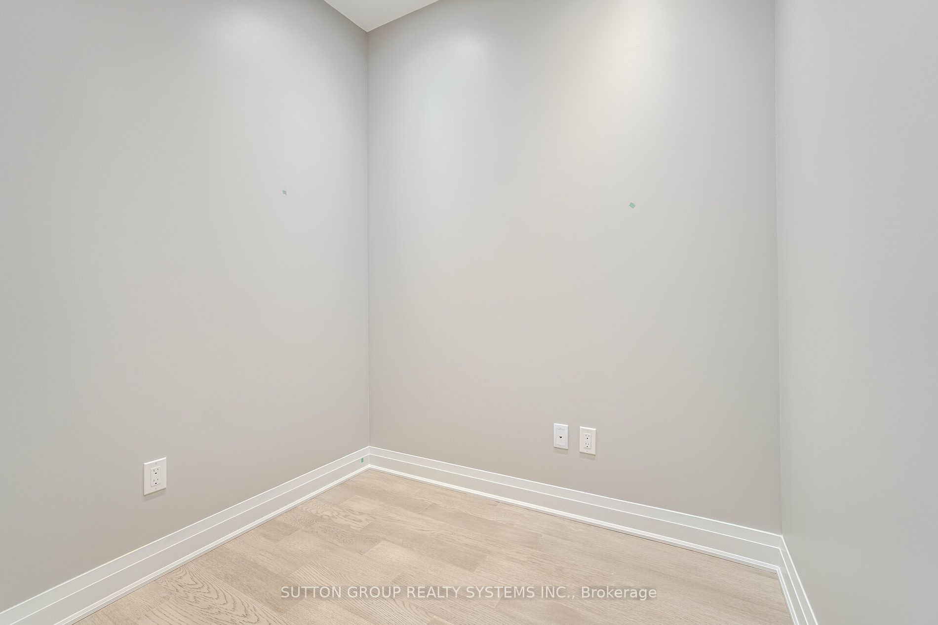 460 Gordon Krantz Ave, #602