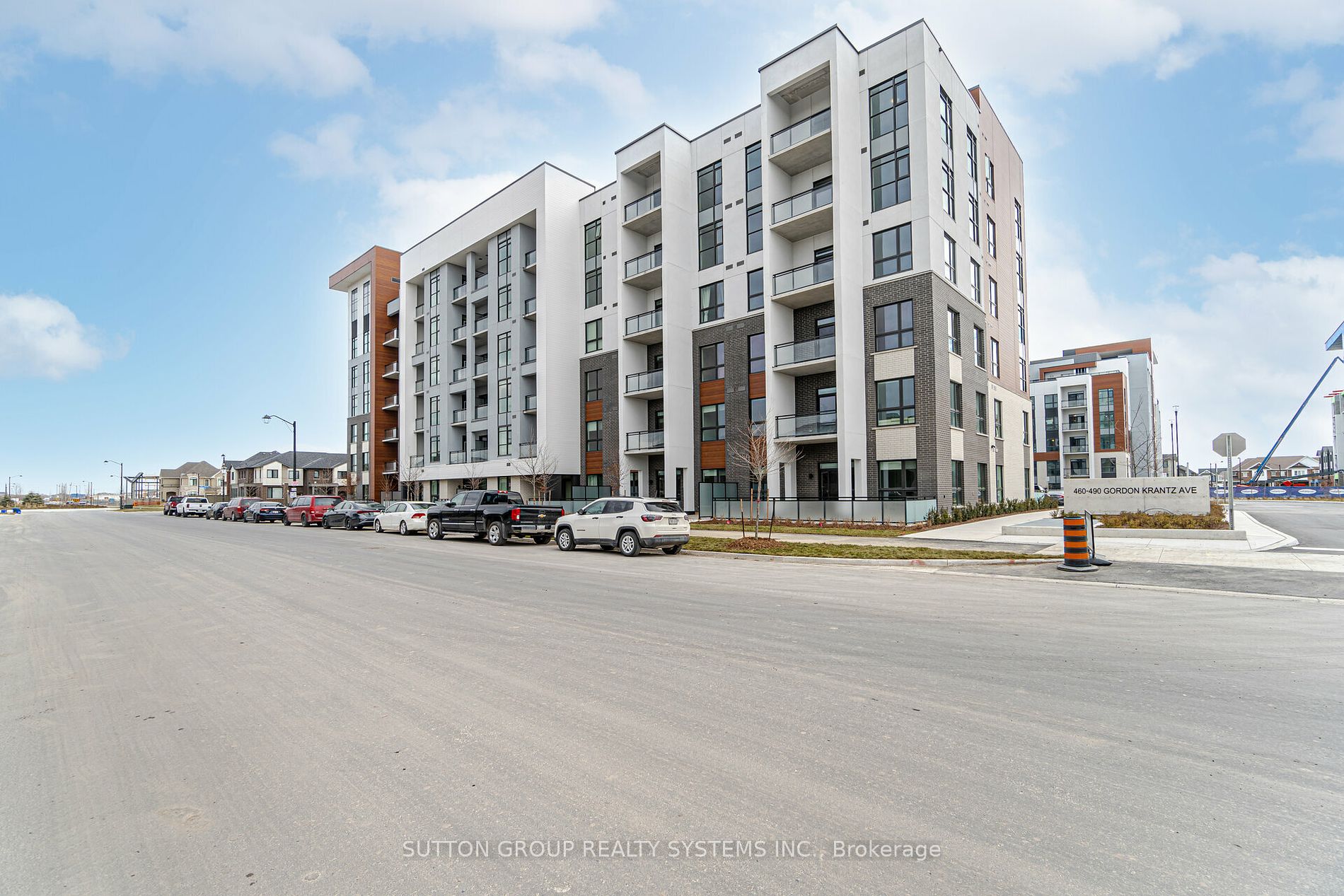 460 Gordon Krantz Ave, #602
