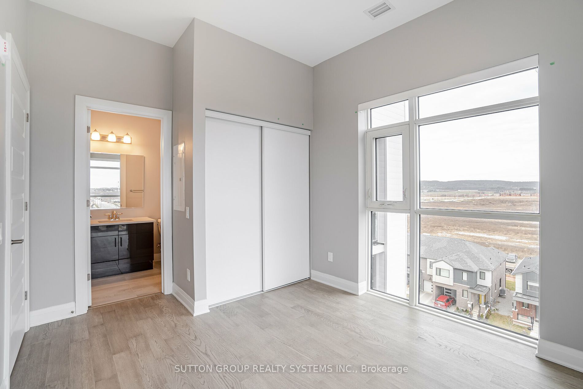 460 Gordon Krantz Ave, #602