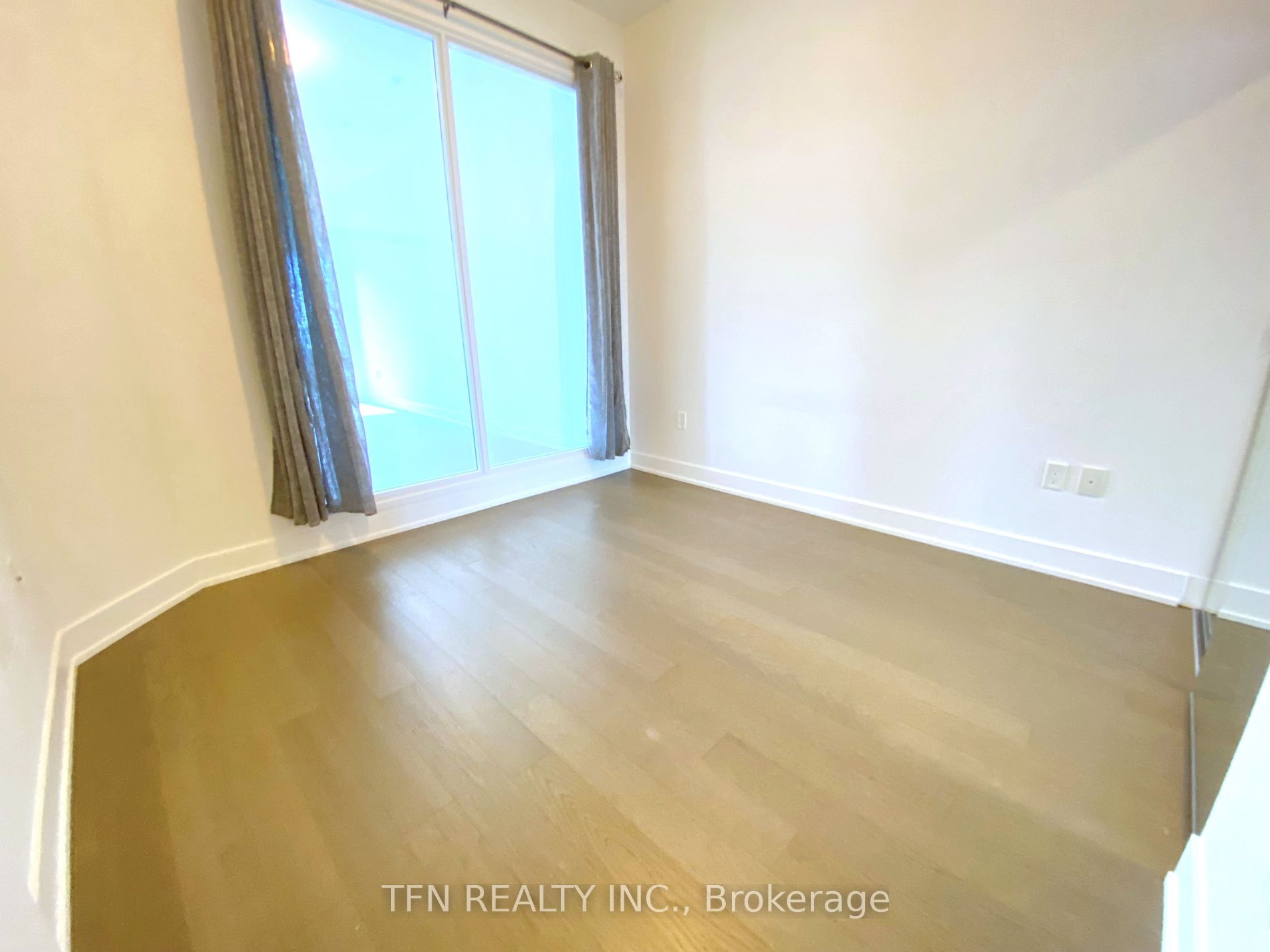 20 Shore Breeze Drive, #512