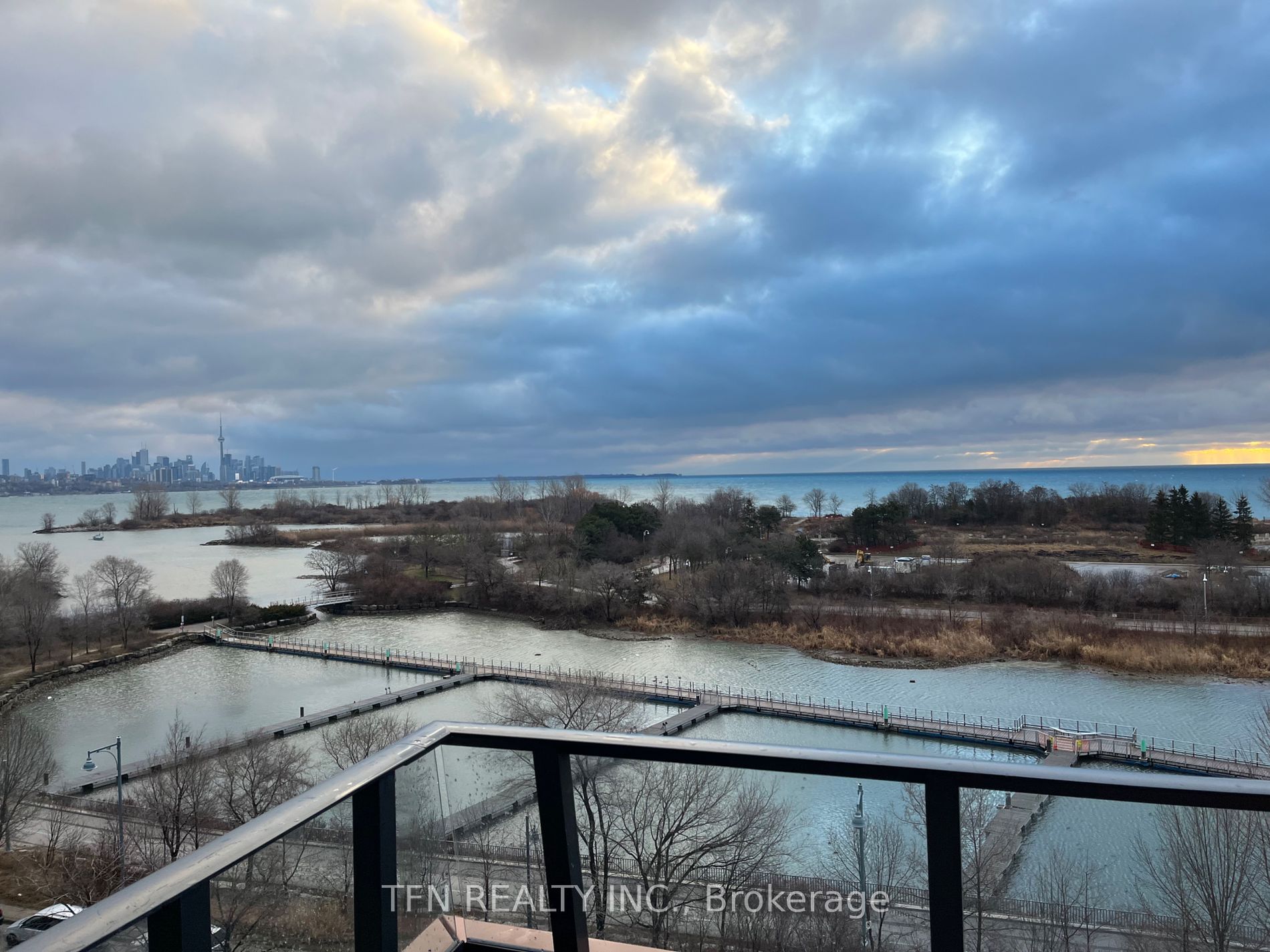 20 Shore Breeze Drive, #512