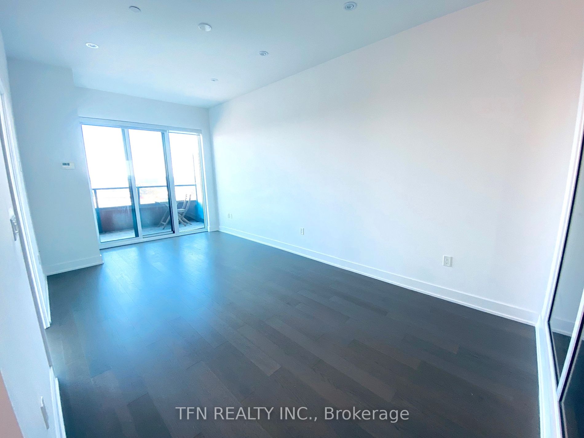 20 Shore Breeze Drive, #512