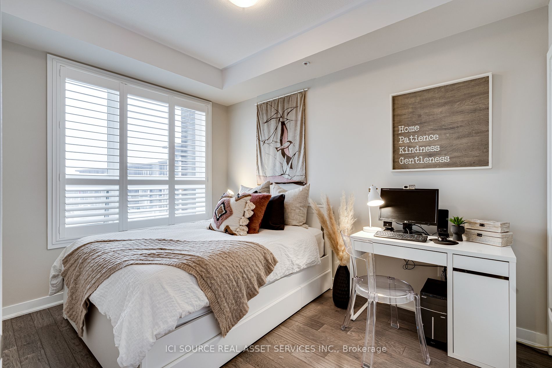 5020 Corporate Drive, #320