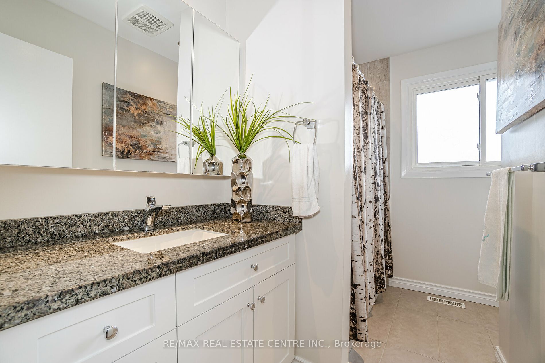 46 Newbridge Cres