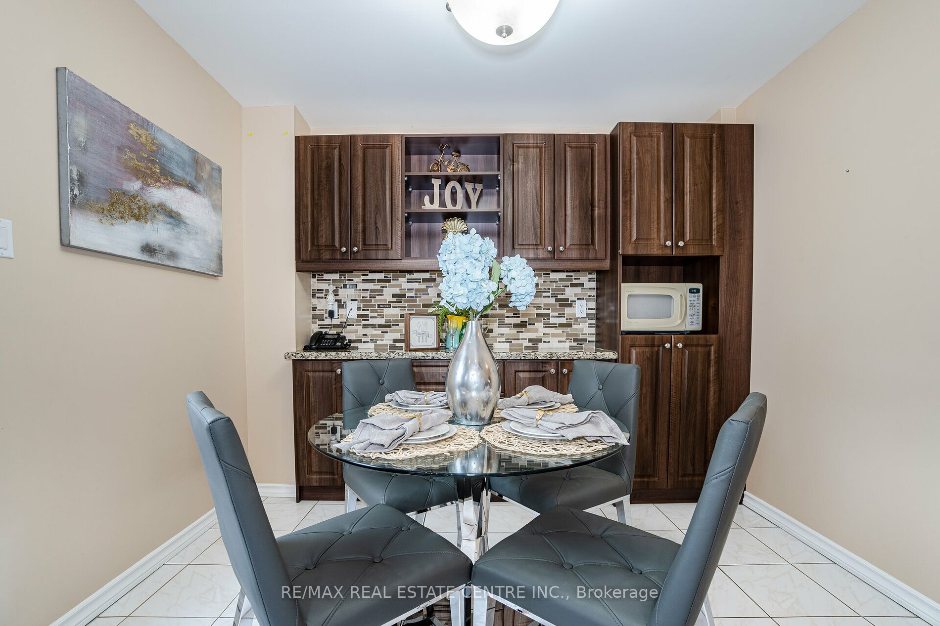 46 Newbridge Cres