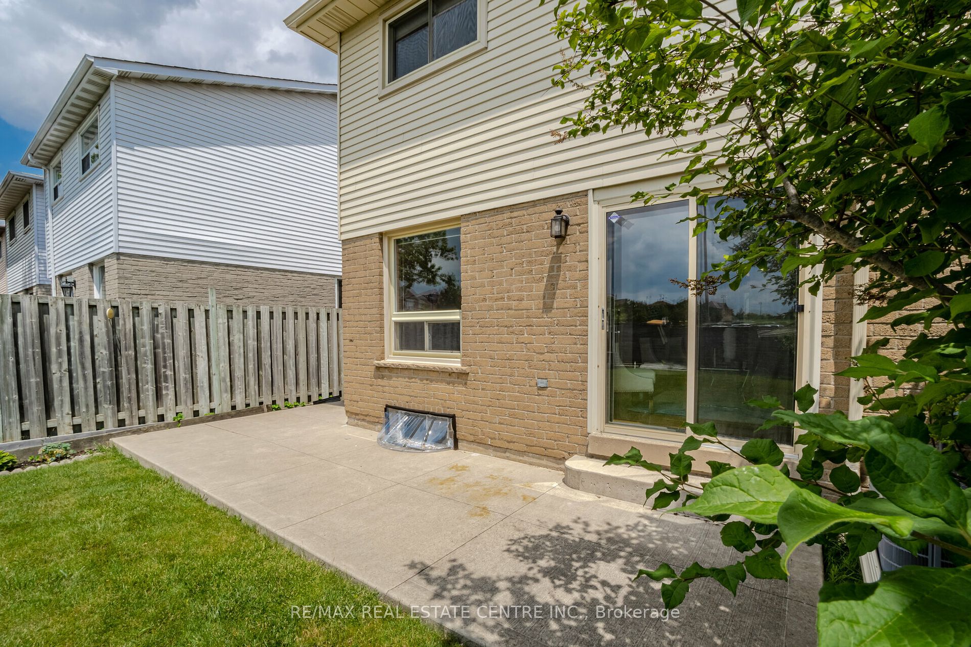 46 Newbridge Cres