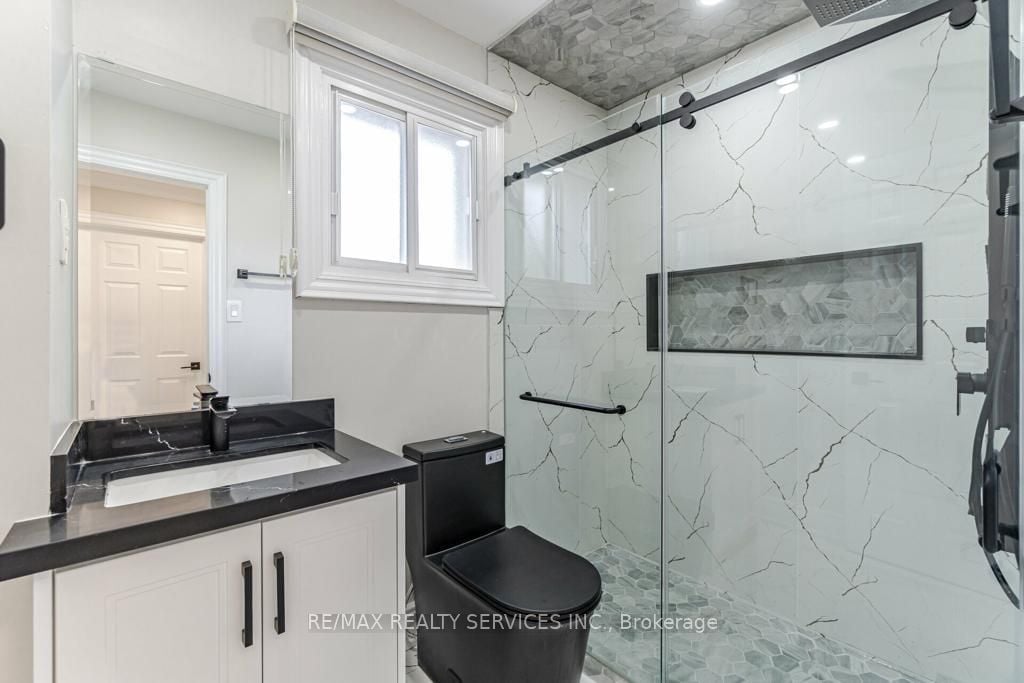 1 Oldham Cres