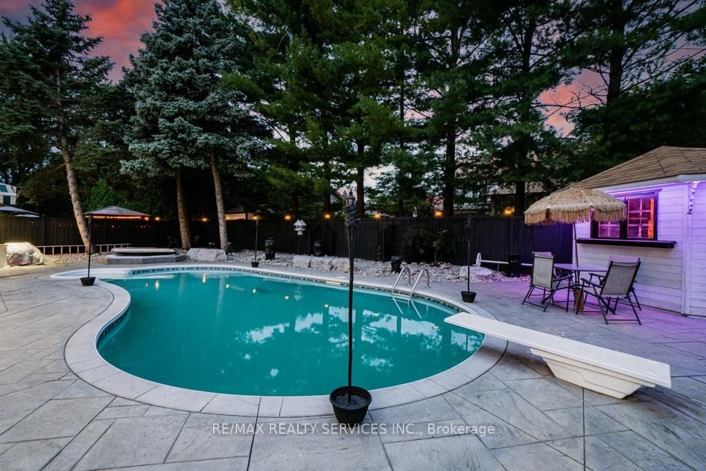 1 Oldham Cres