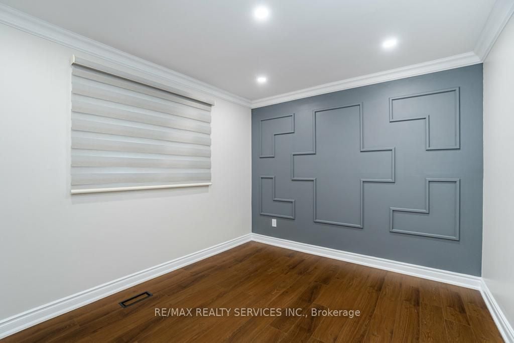1 Oldham Cres
