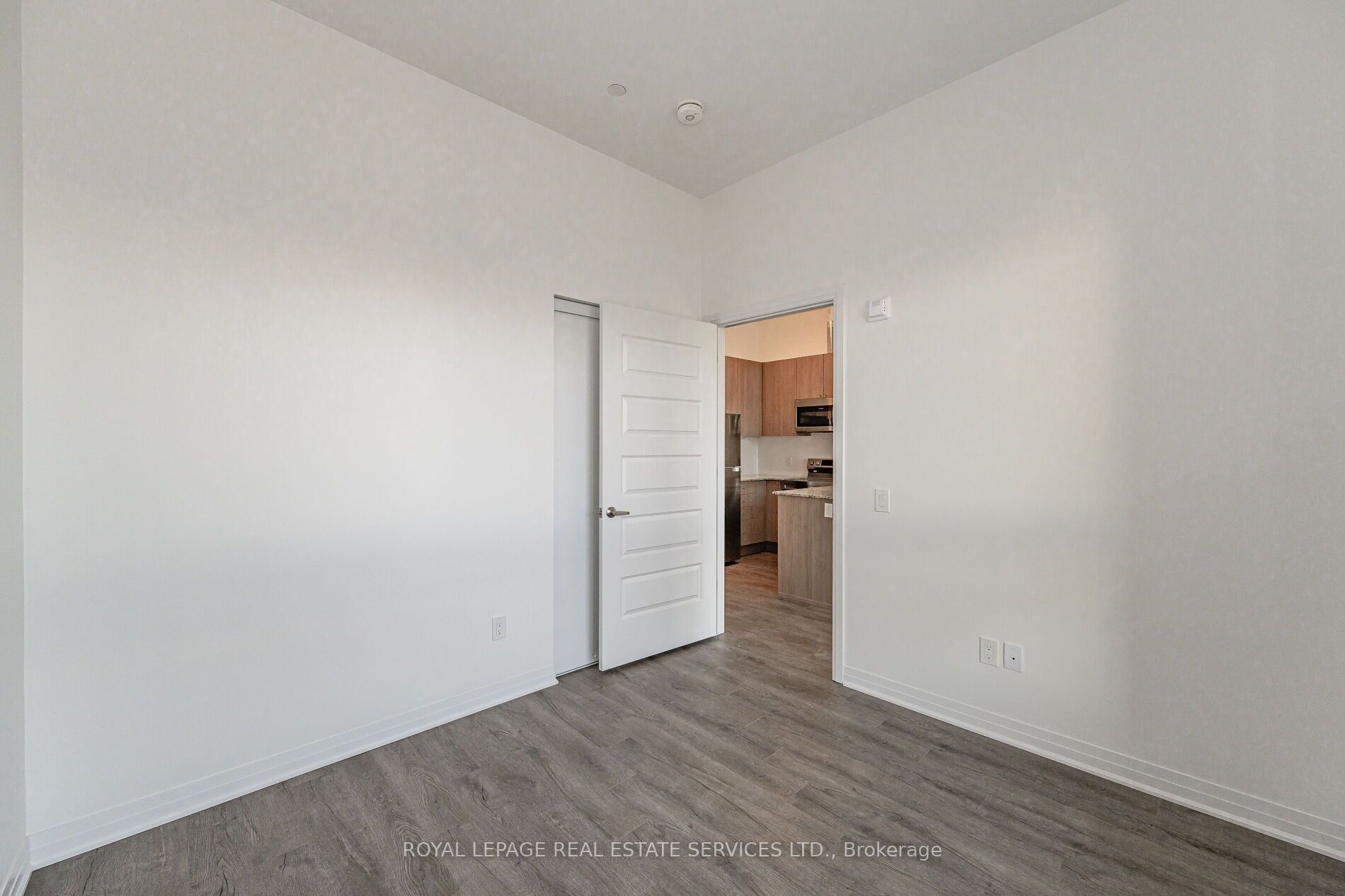 460 Gordon Krantz Avenue, #611