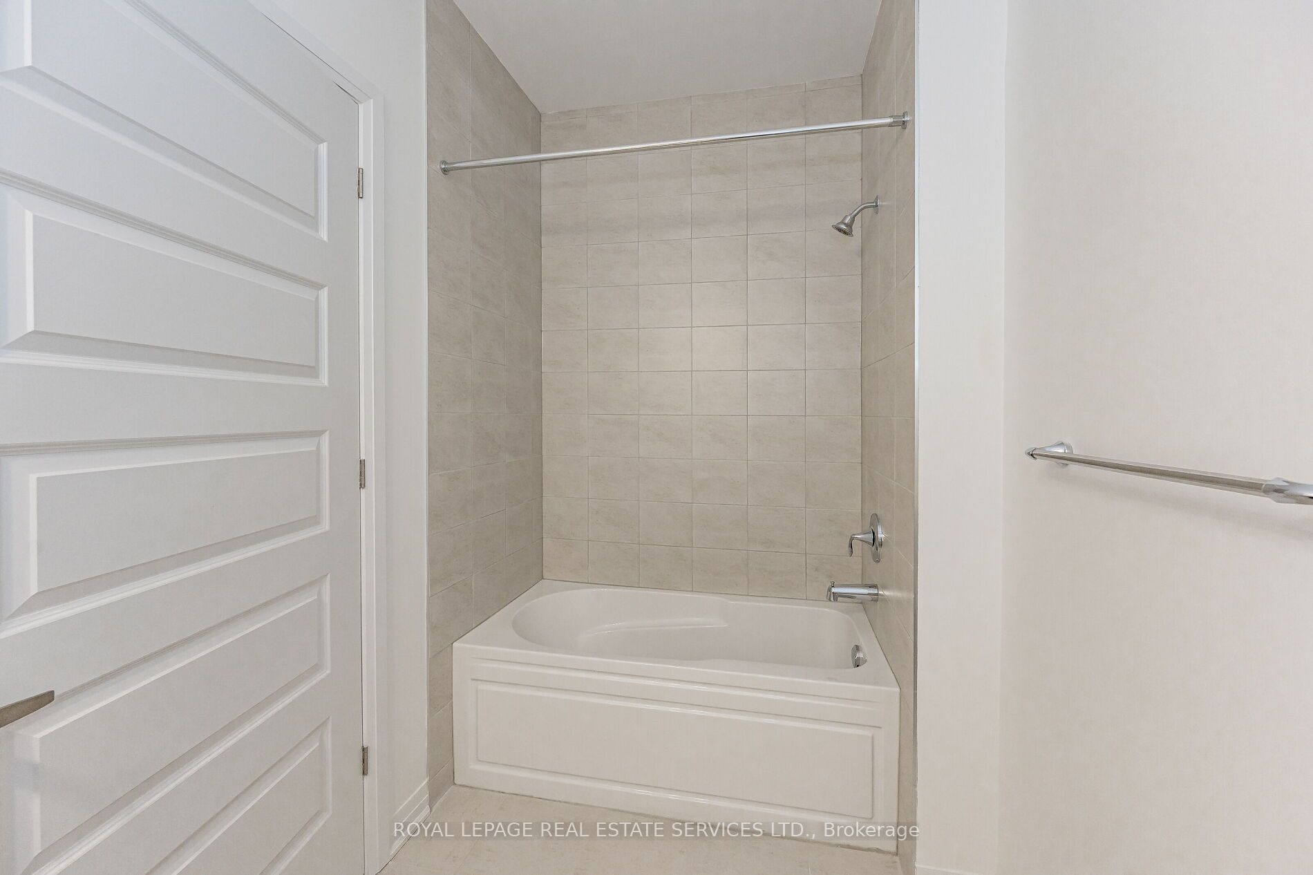 460 Gordon Krantz Avenue, #611