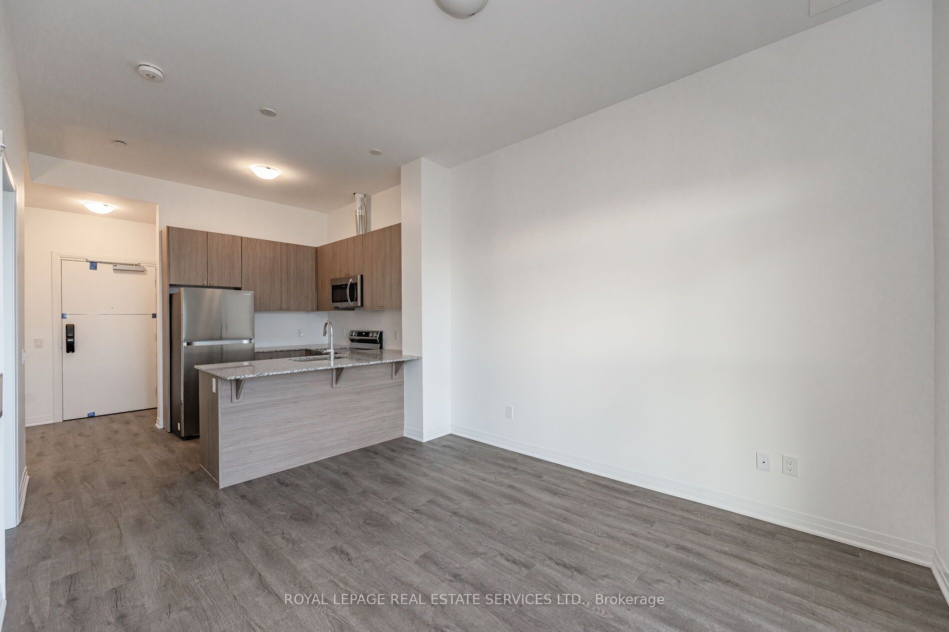 460 Gordon Krantz Avenue, #611