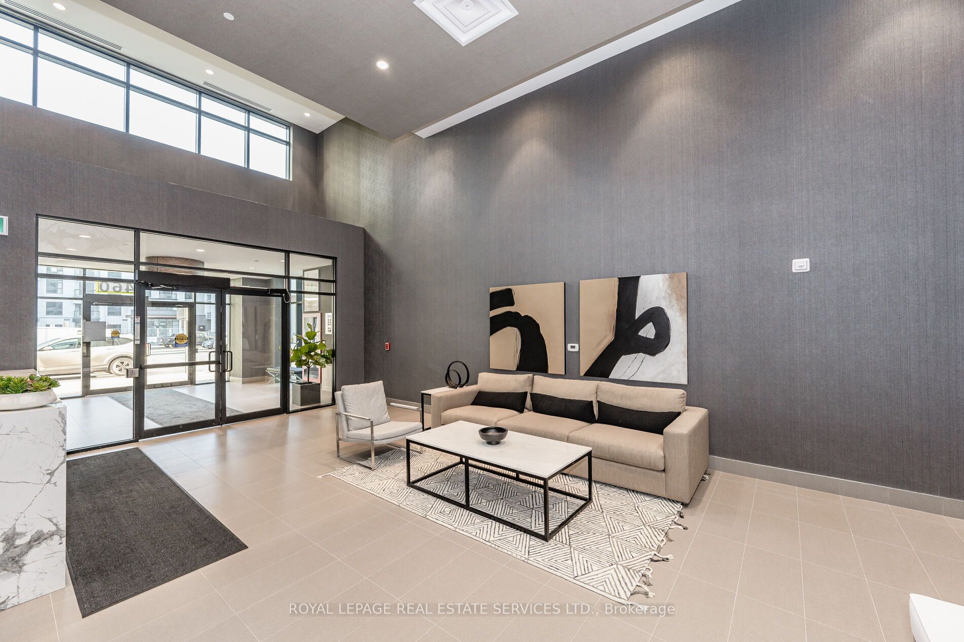 460 Gordon Krantz Avenue, #611