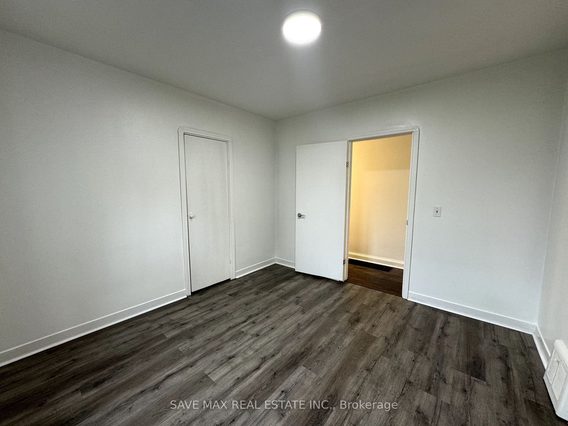 1054 Fergus Ave