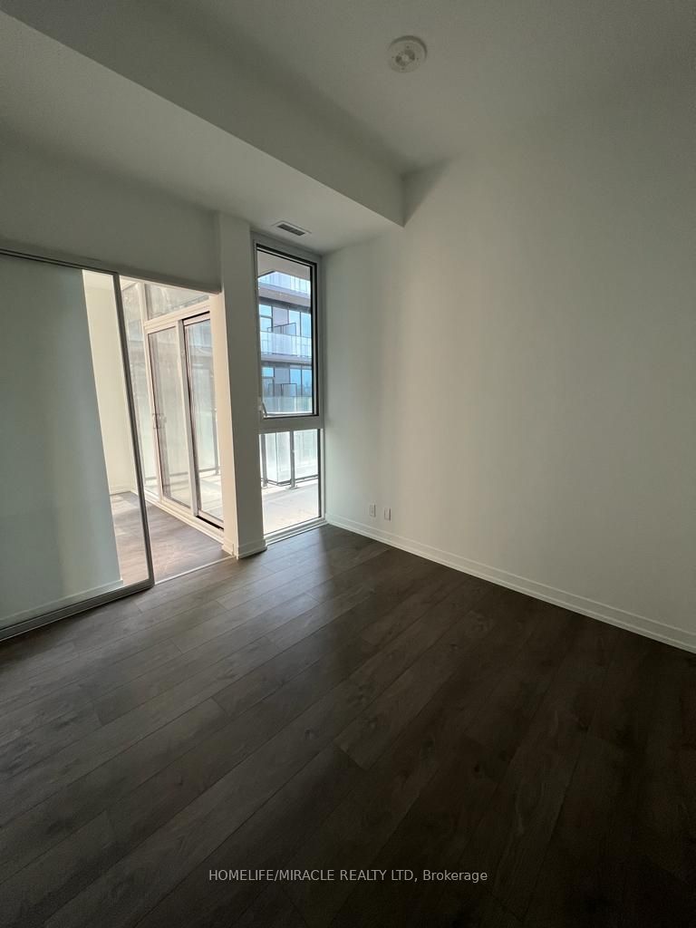 270 Dufferin Street #914