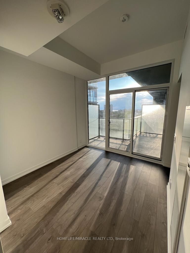270 Dufferin Street #914