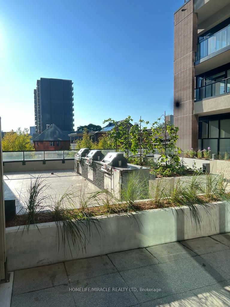 270 Dufferin Street #914
