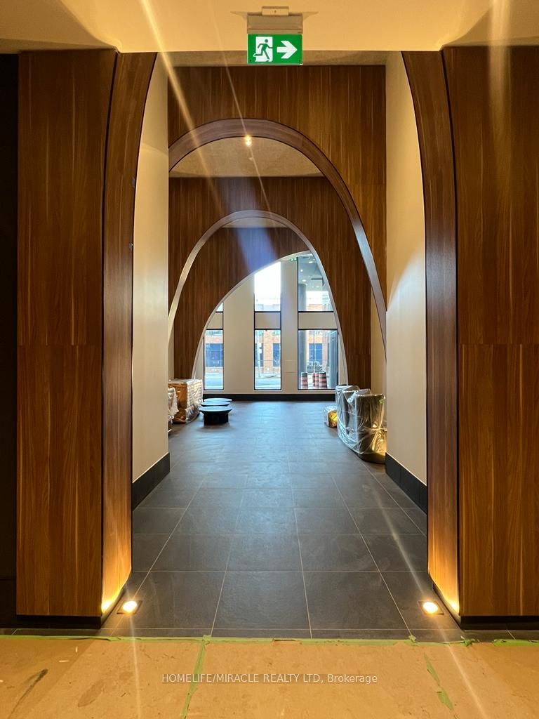 270 Dufferin Street #914