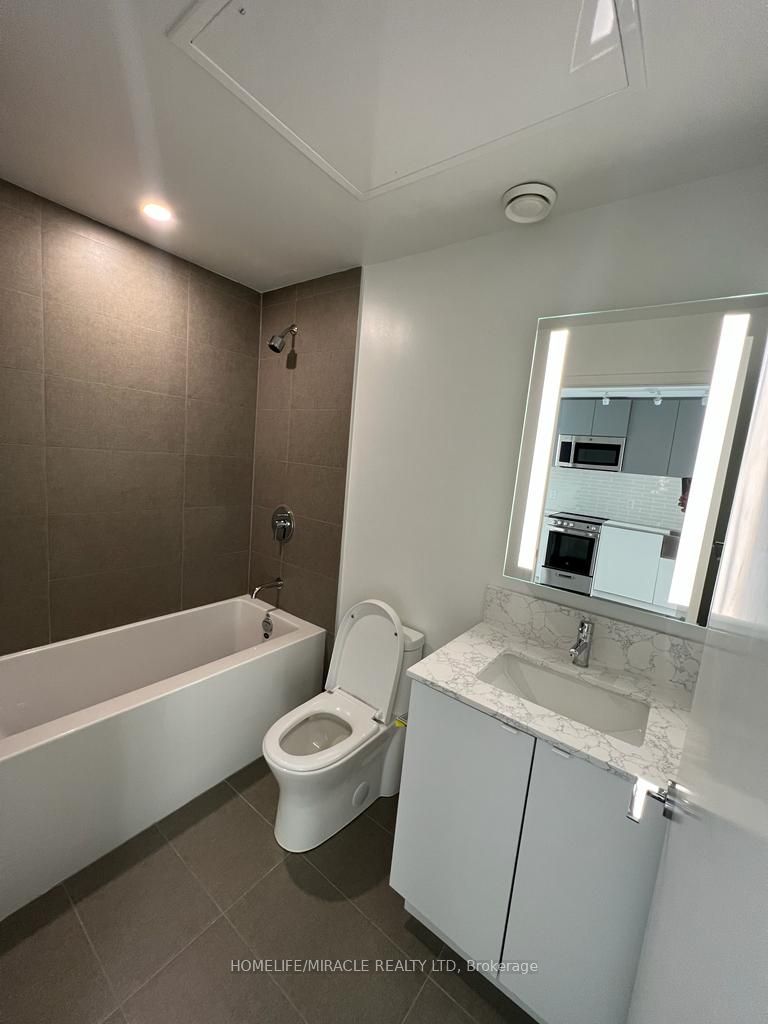 270 Dufferin Street #914