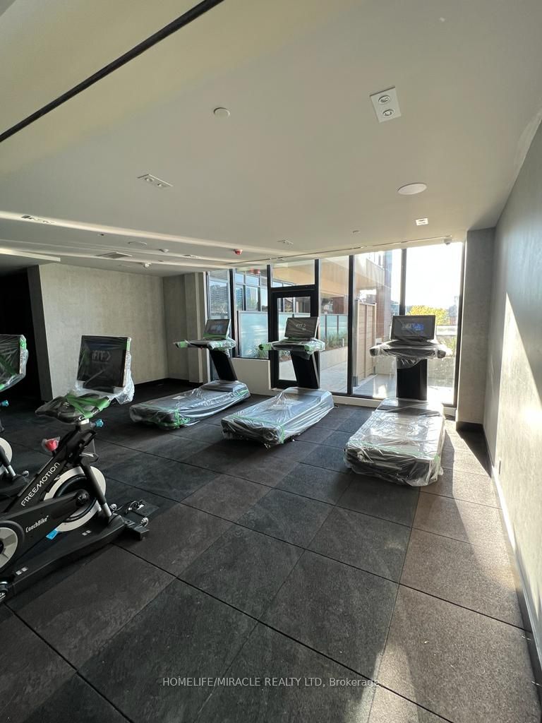 270 Dufferin Street #914