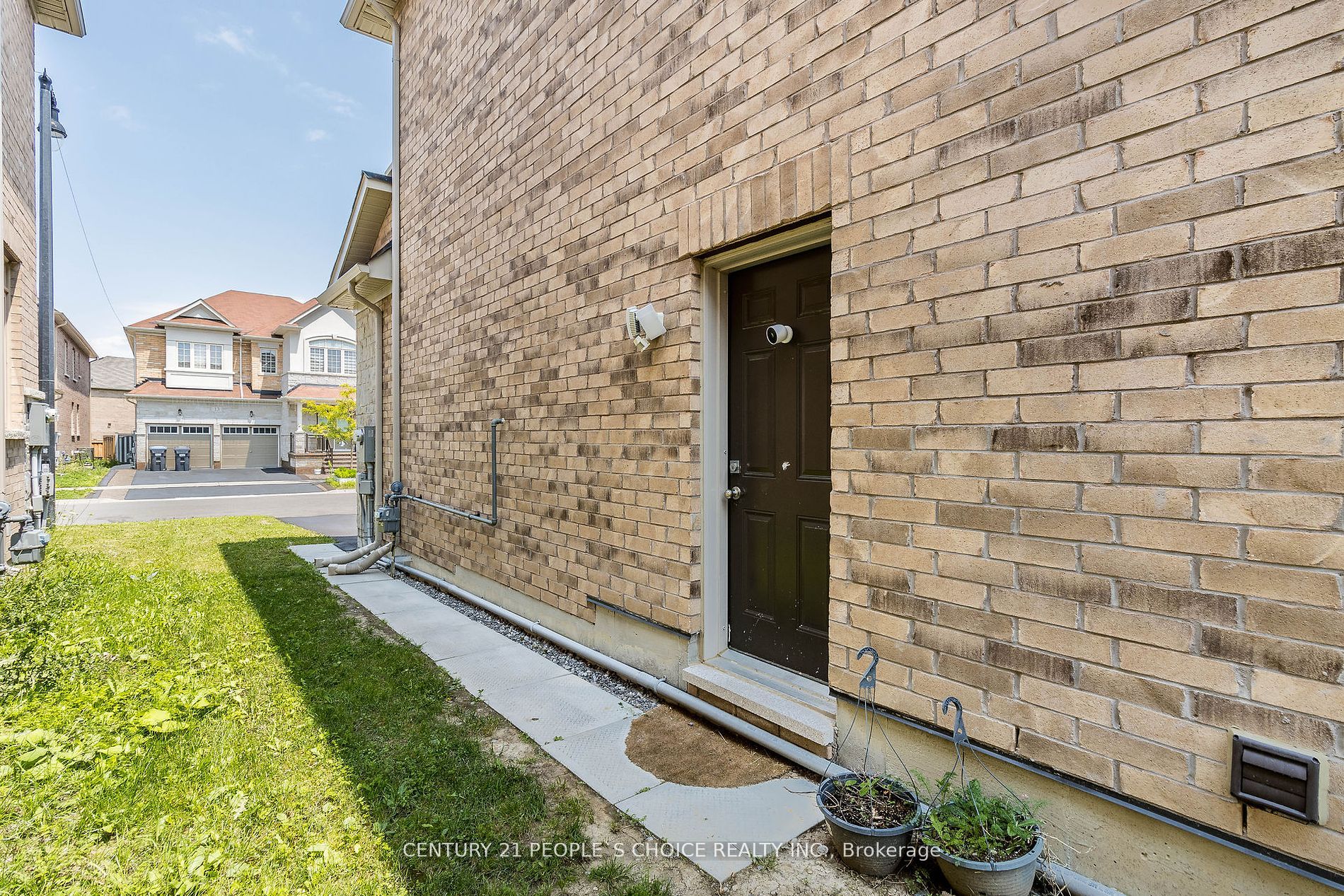 14 Watfive St
