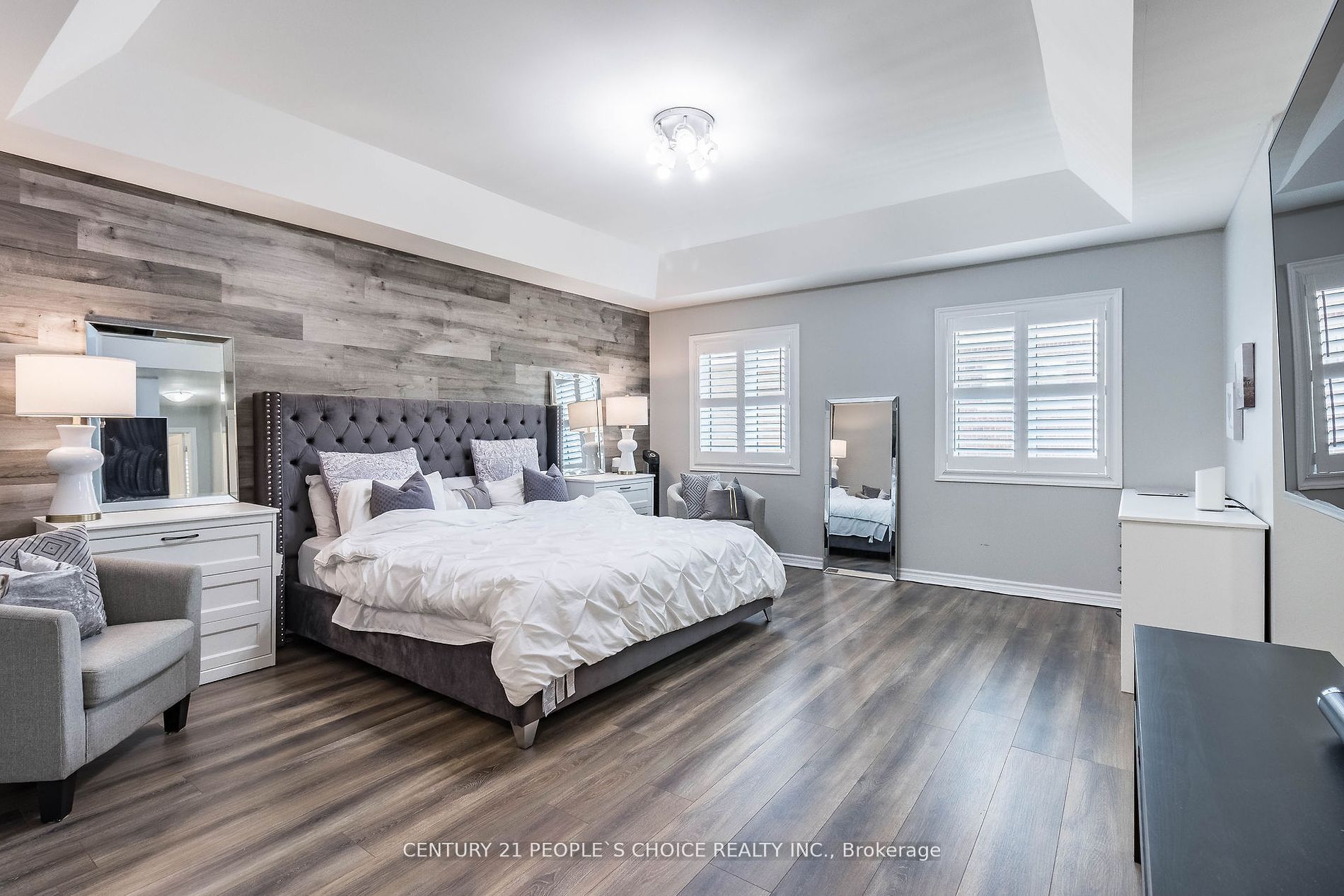 14 Watfive St