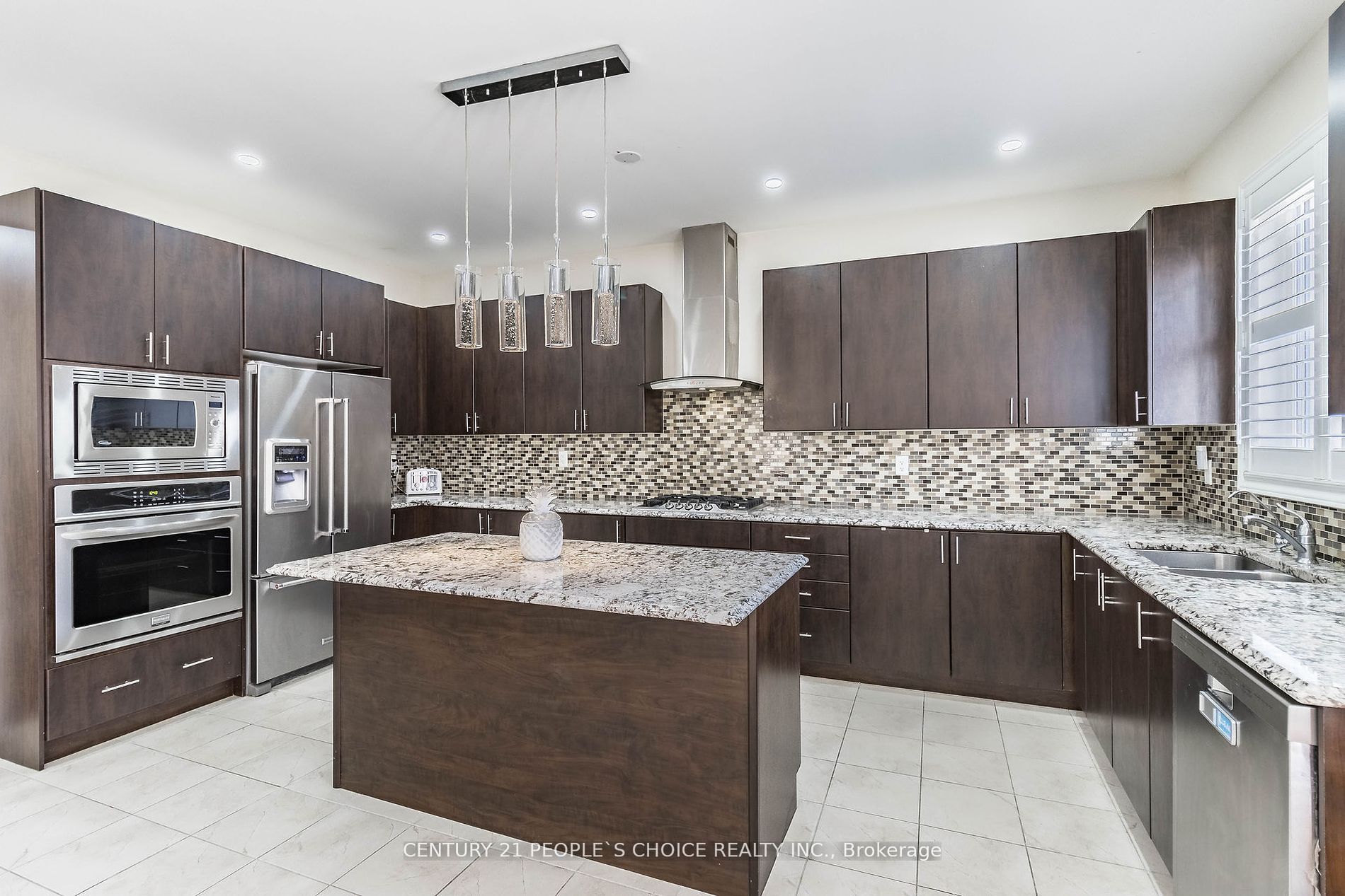 14 Watfive St