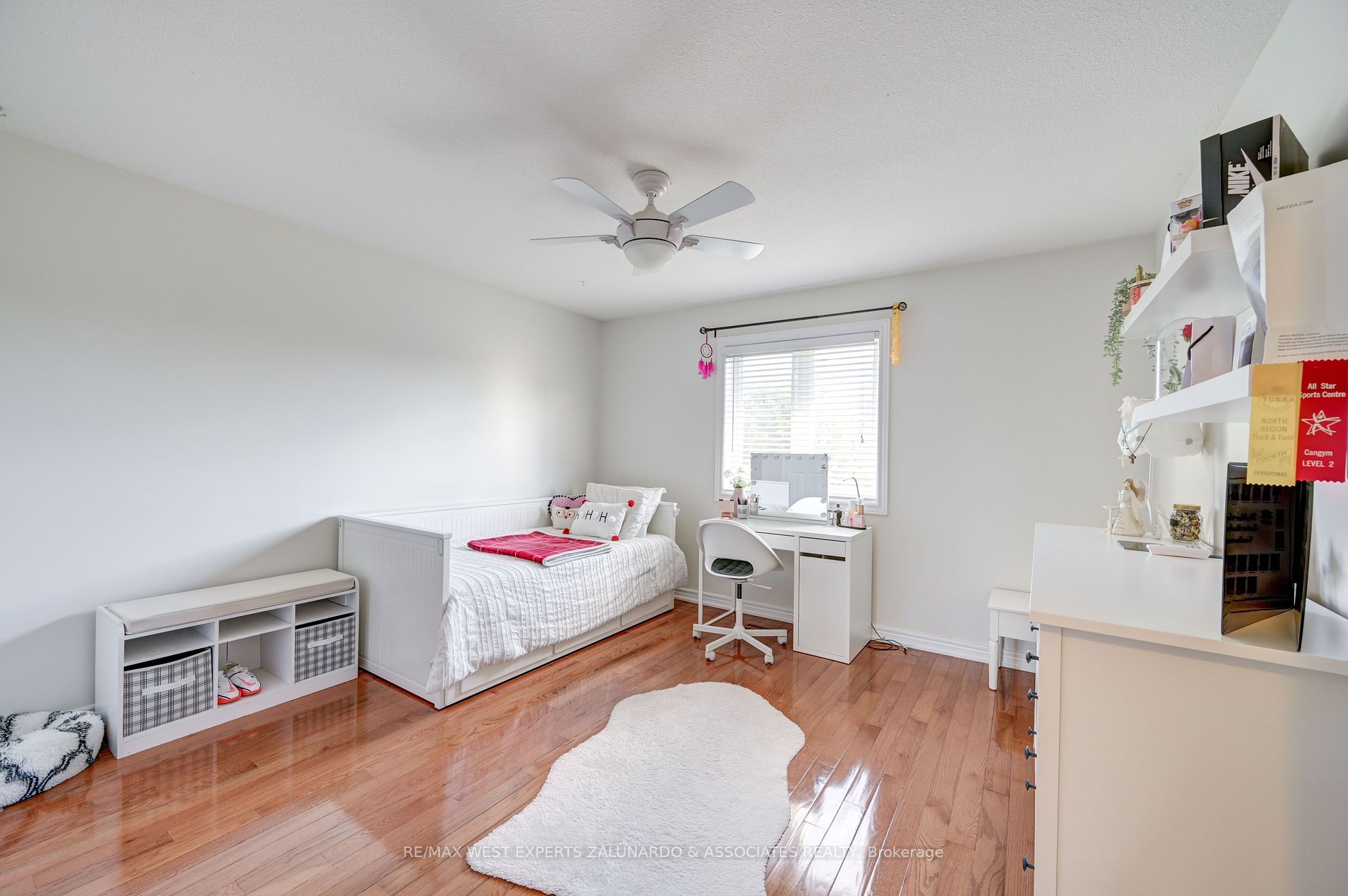 9 Leamster Trail