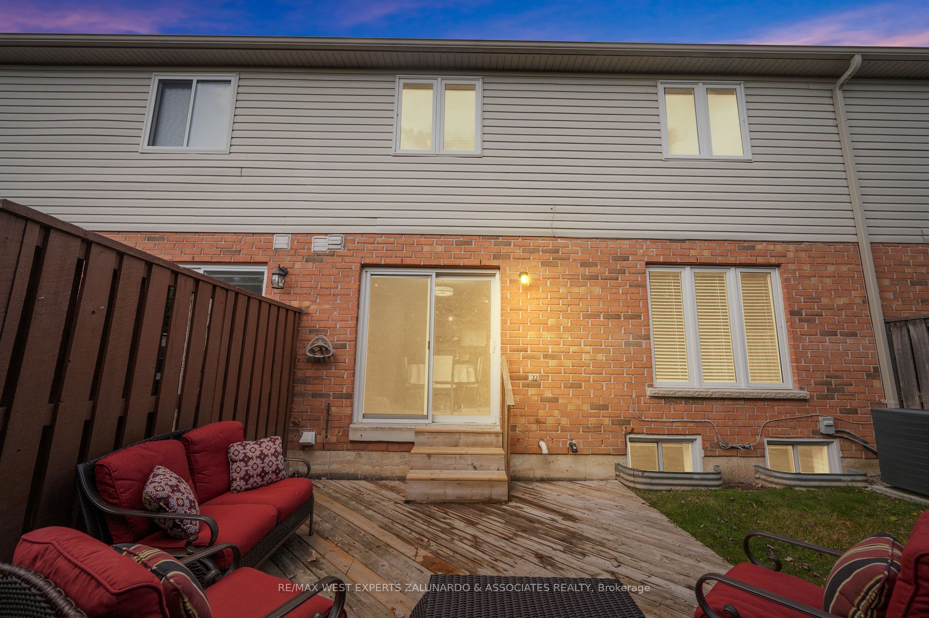 9 Leamster Trail