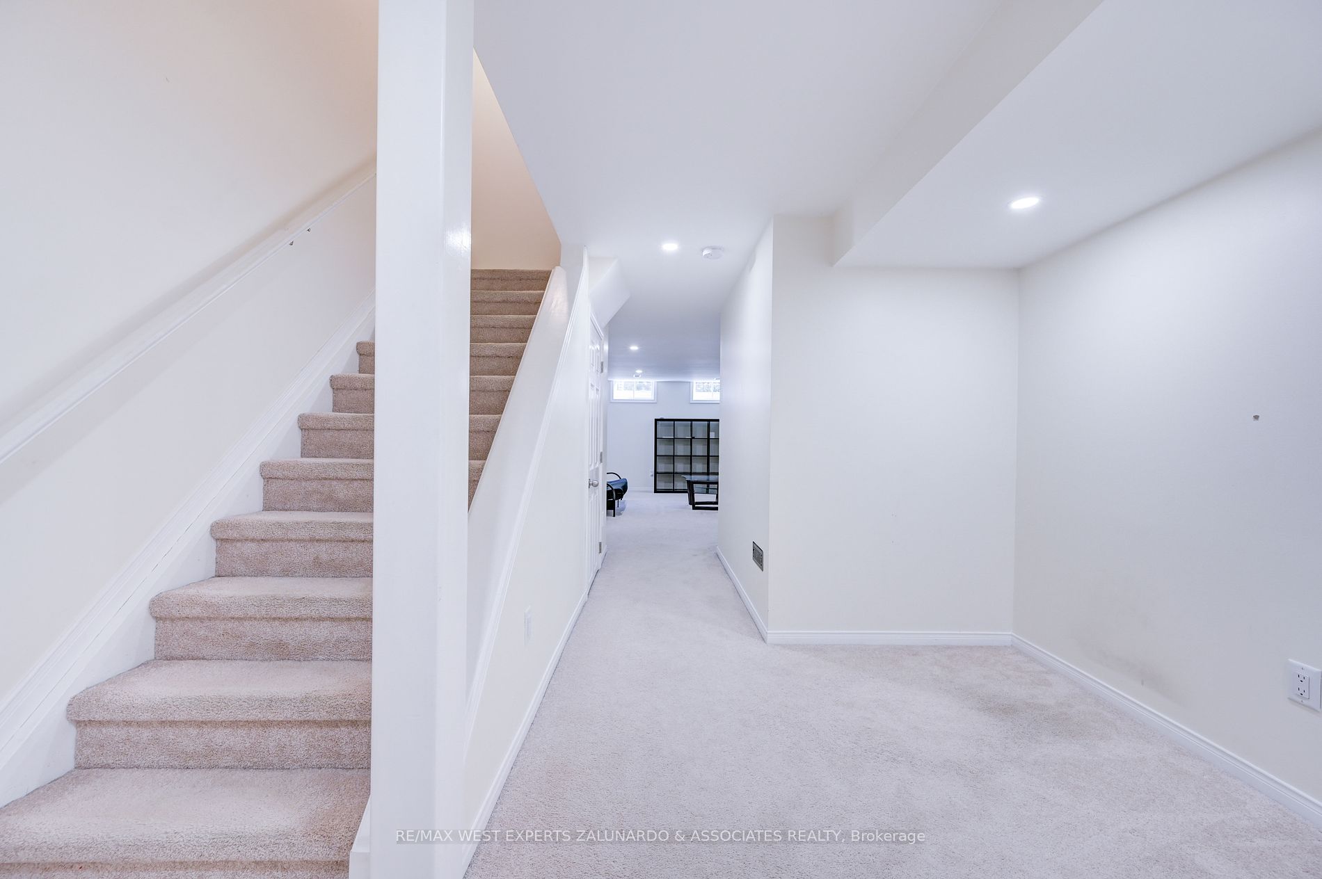9 Leamster Trail