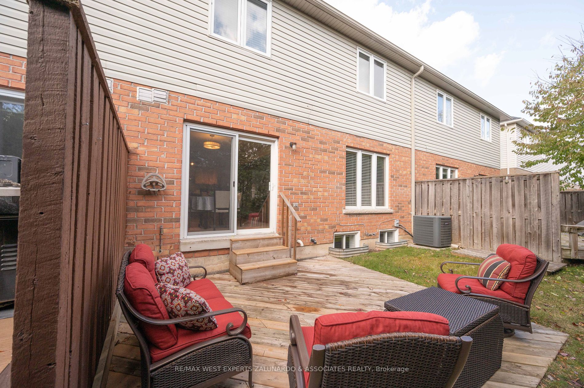 9 Leamster Trail