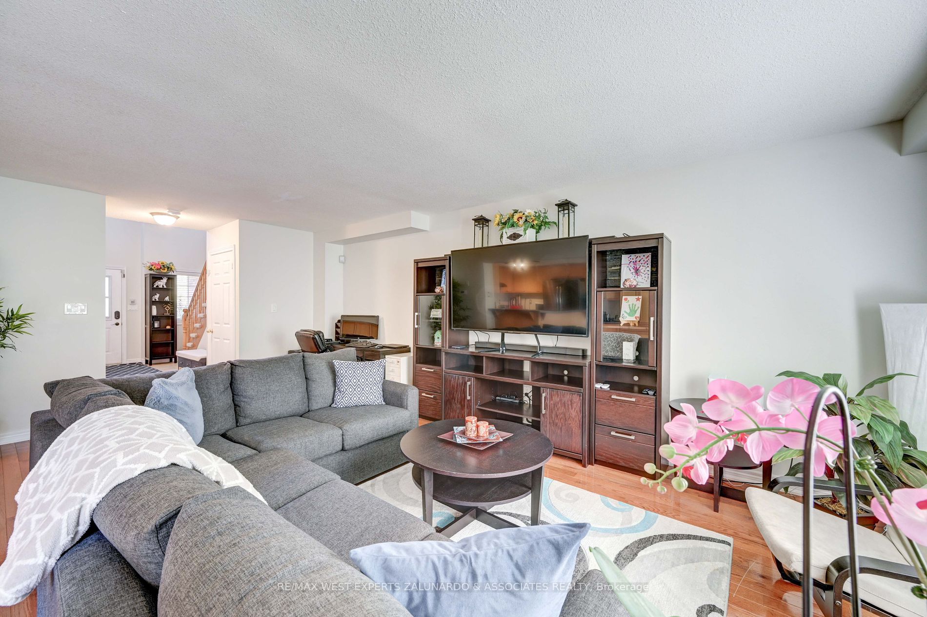9 Leamster Trail