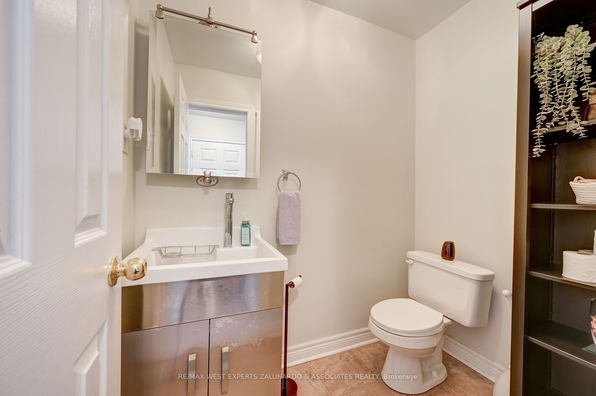 9 Leamster Trail