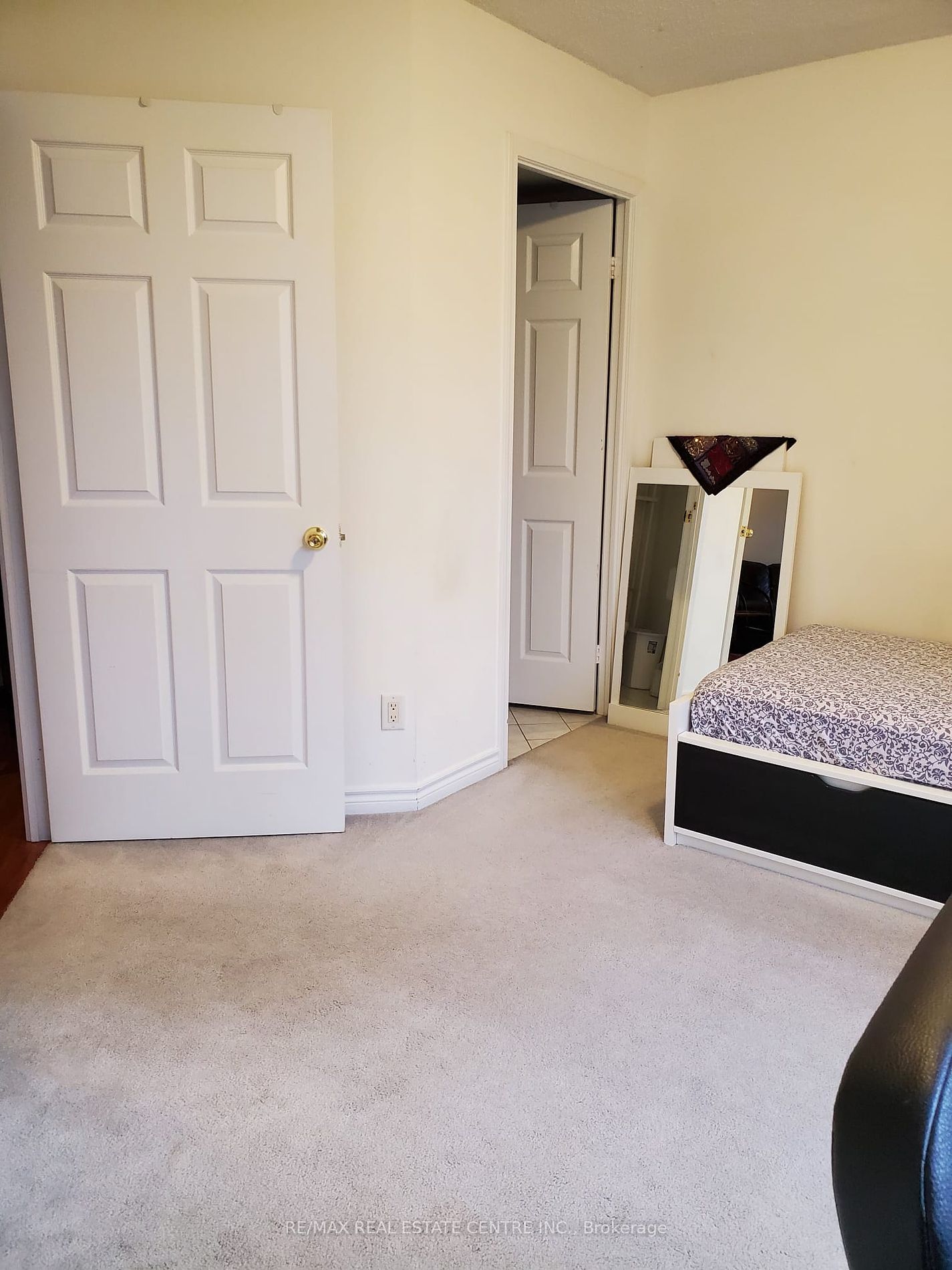 25 Kingsbridge Garden Circle #1421