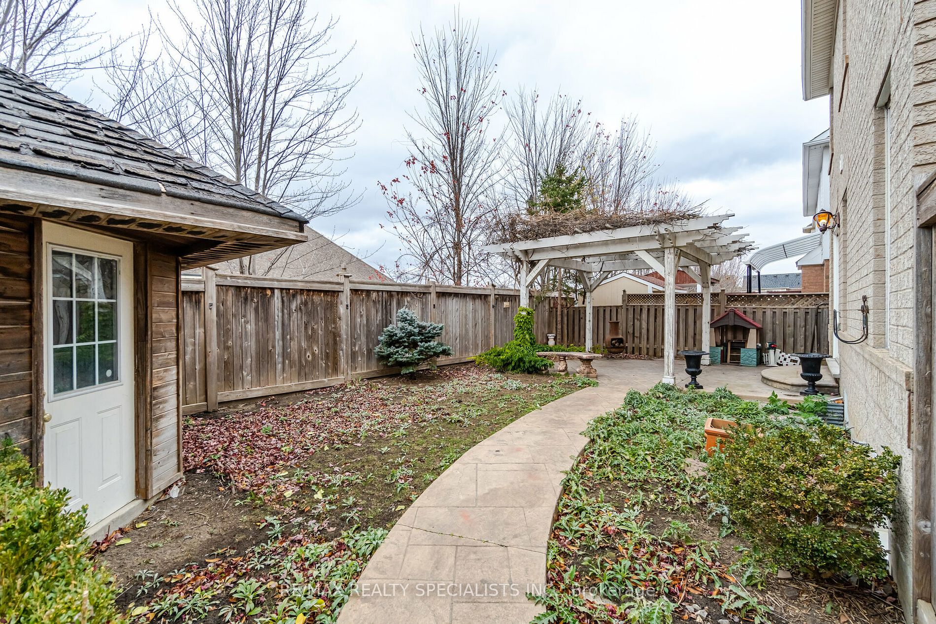 1581 Ramshaw Crescent