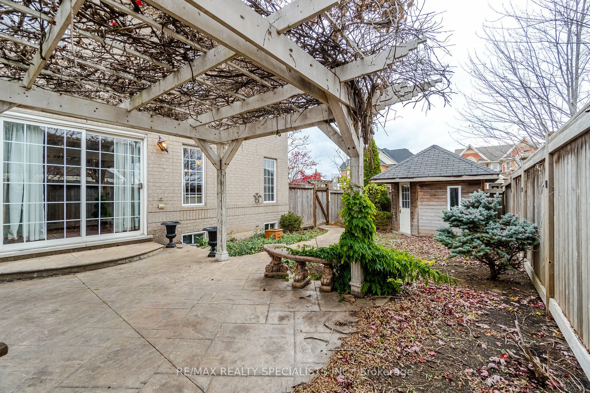 1581 Ramshaw Crescent