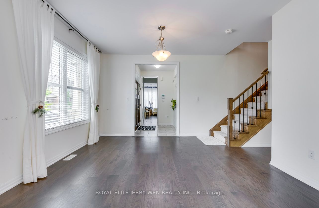 386 Dahlia Trail