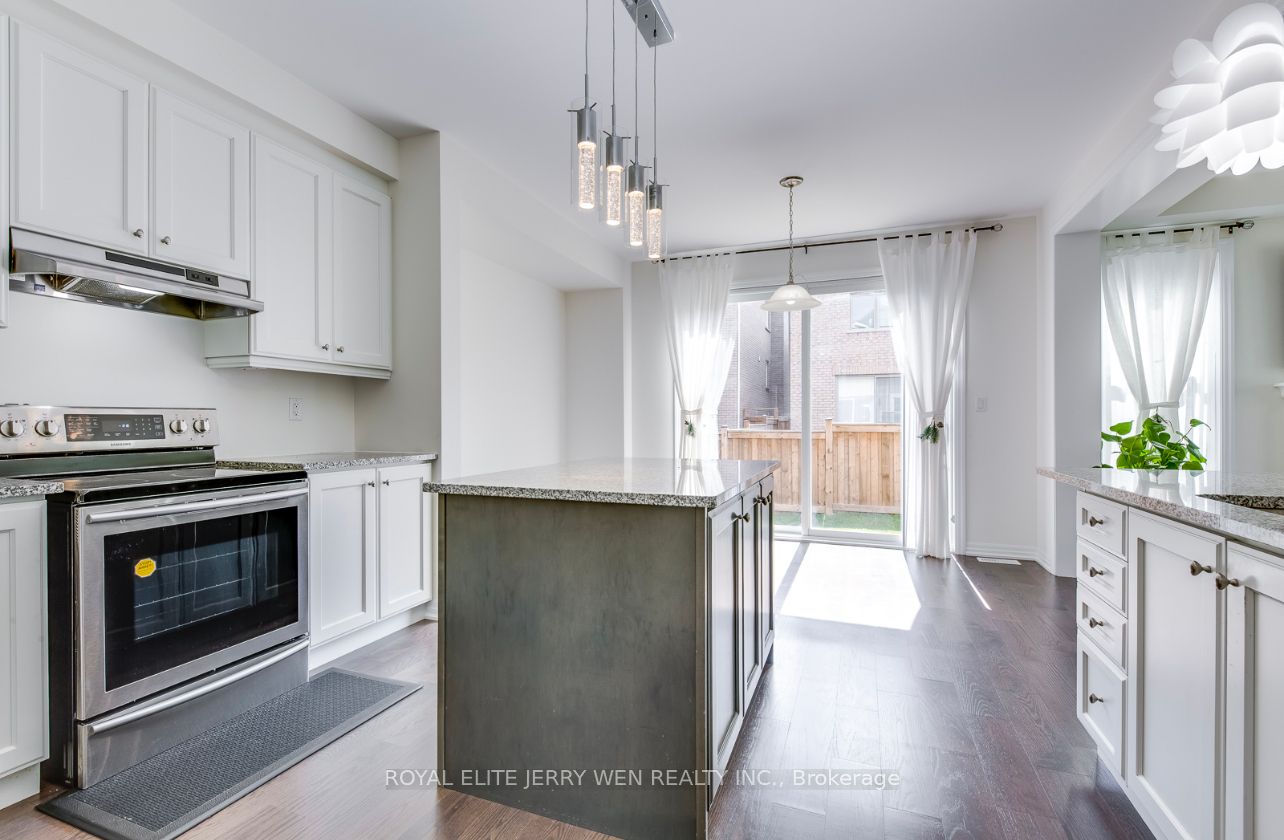 386 Dahlia Trail