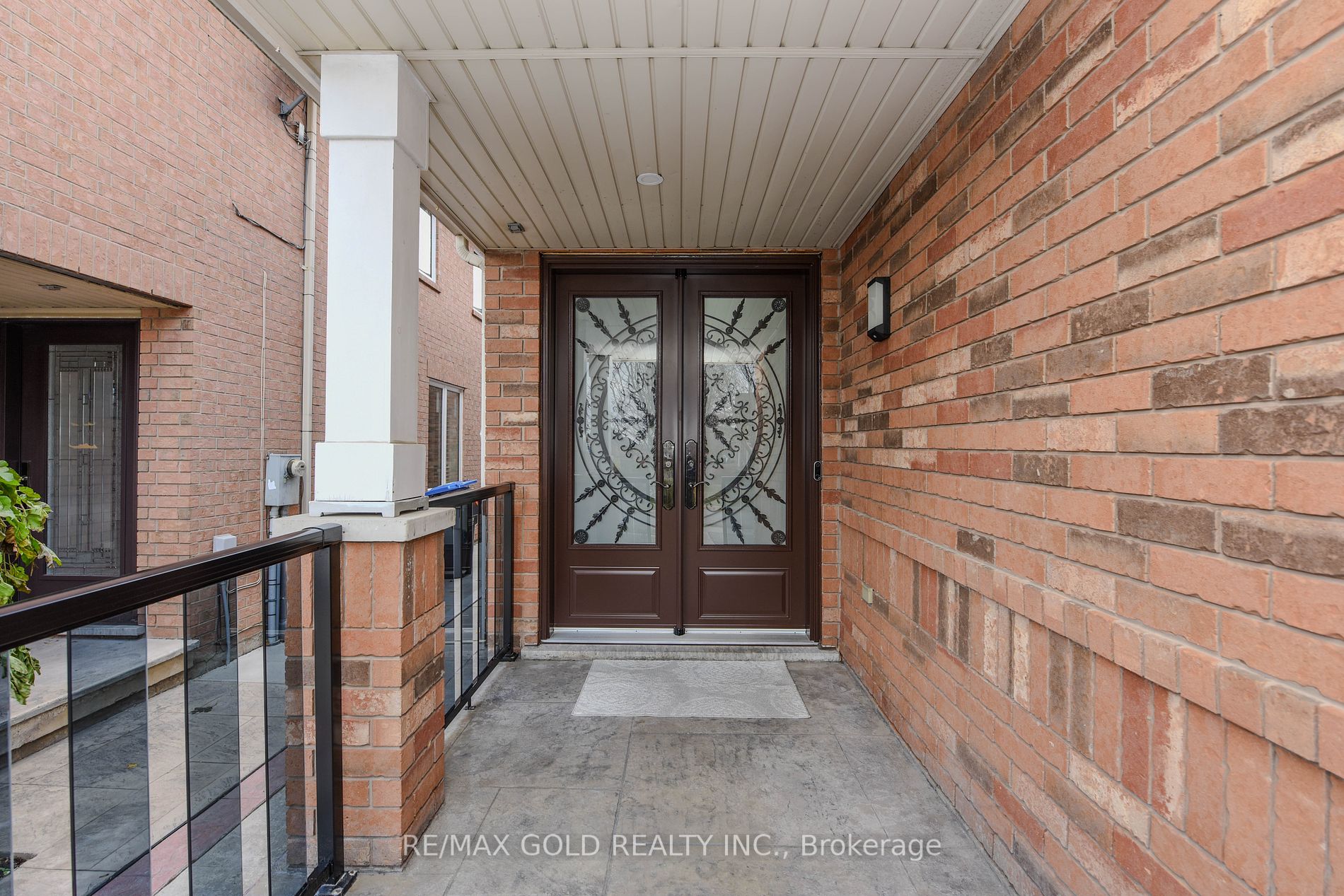 1360 Weir Chse