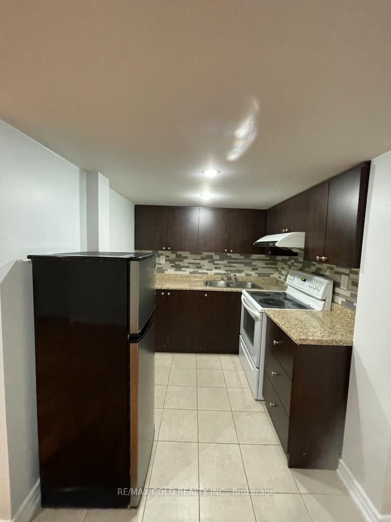 1360 Weir Chse