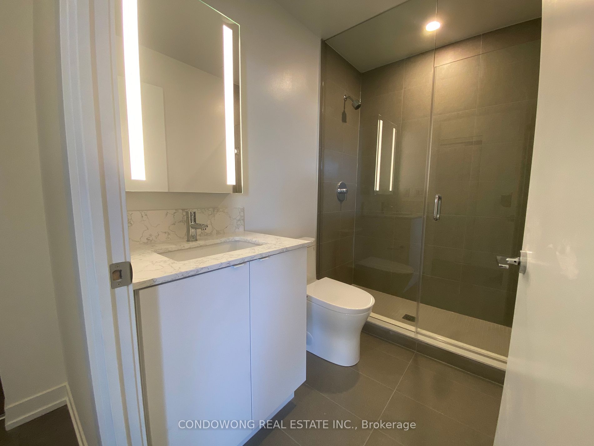270 Dufferin Street #LP9