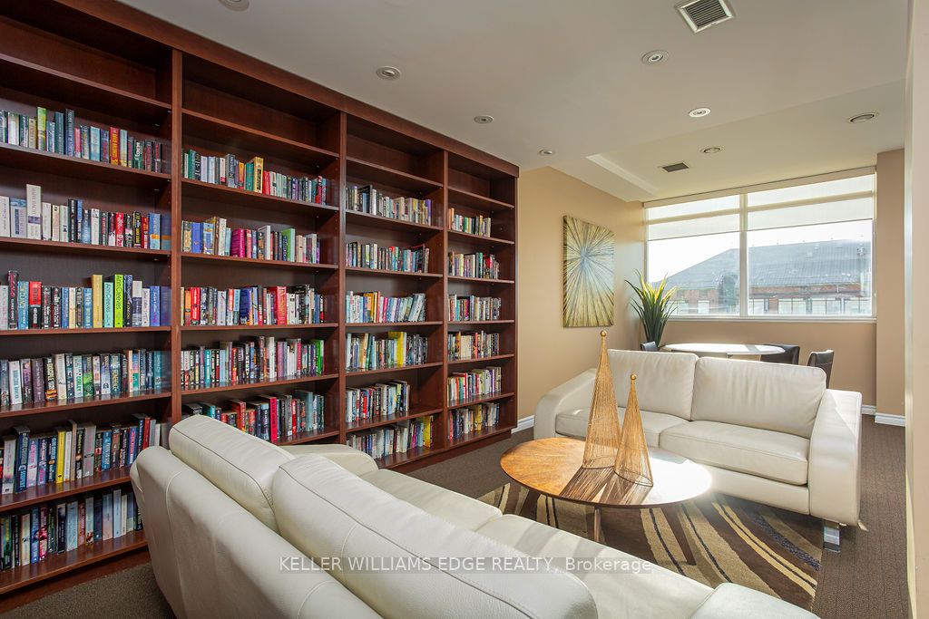 1276 Maple Crossing Boulevard, #1008