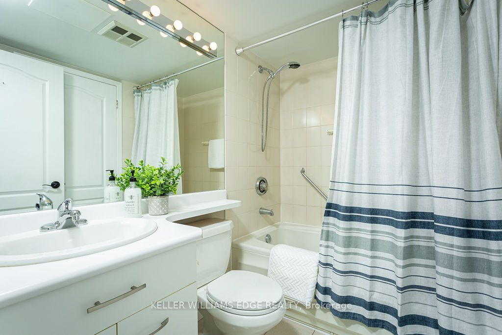 1276 Maple Crossing Boulevard, #1008