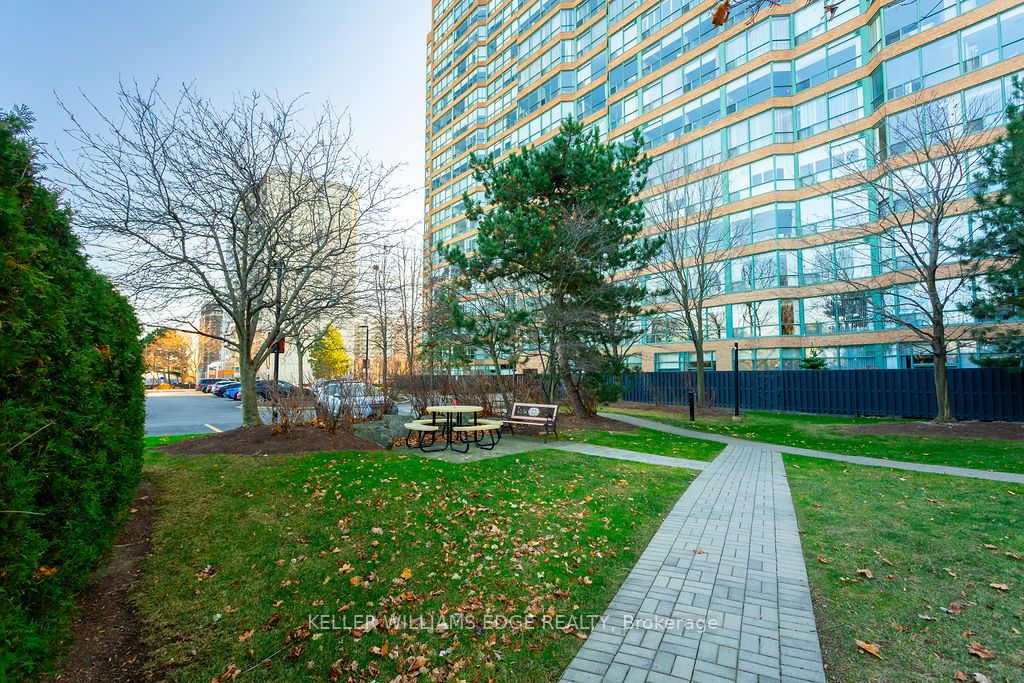 1276 Maple Crossing Boulevard, #1008