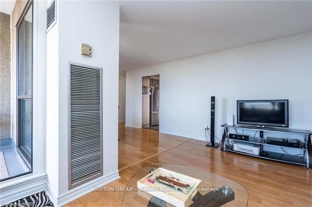 1300 Mississauga Valley Blvd, #1405