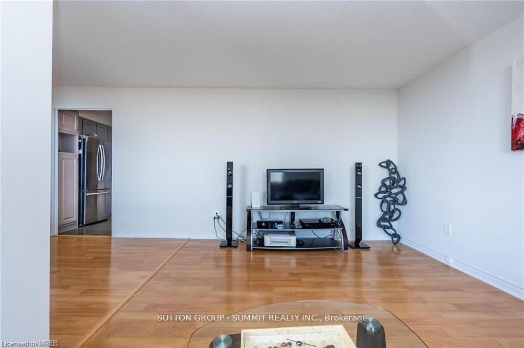 1300 Mississauga Valley Blvd, #1405
